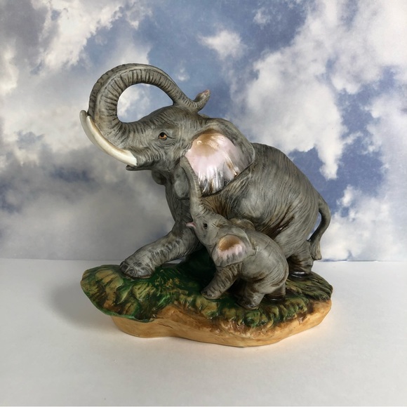 Vintage Homco Realistic Ceramic Elephant & Baby Hand-Painted Cottagecore African - Picture 2 of 12